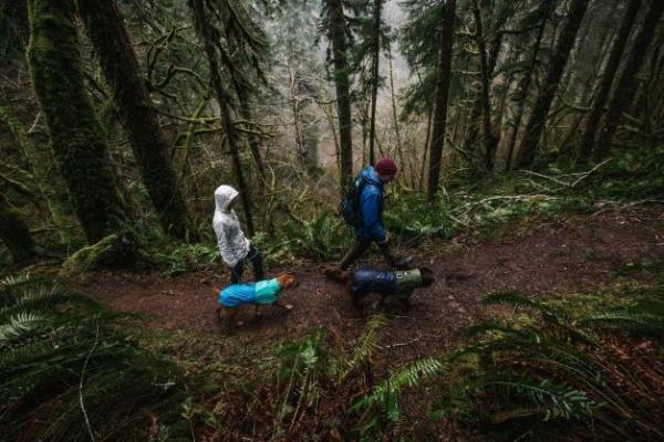Ruffwear Sun Shower Rain Jacket Midnight Blue Gr. M Ruffwear Sun Shower Rain Jacket Midnight Blue Gr. M